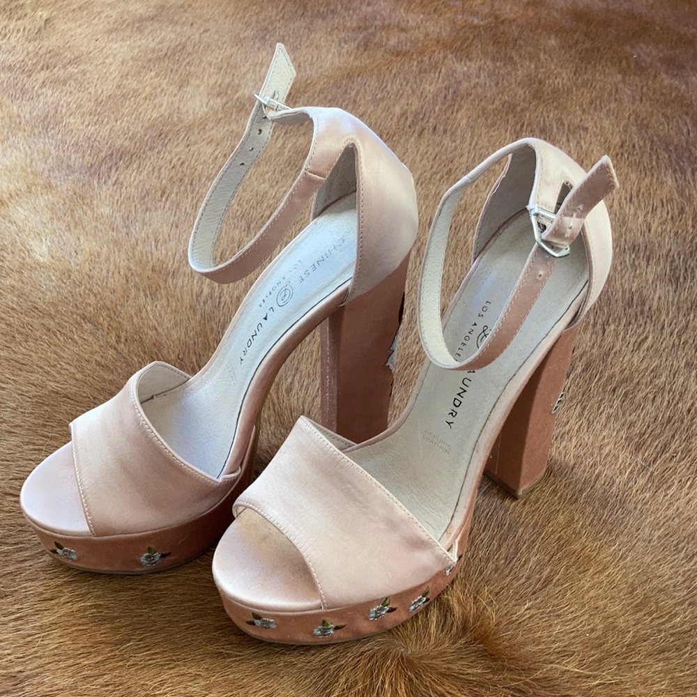 Chinese Laundry Amy Women's Platform Sandals